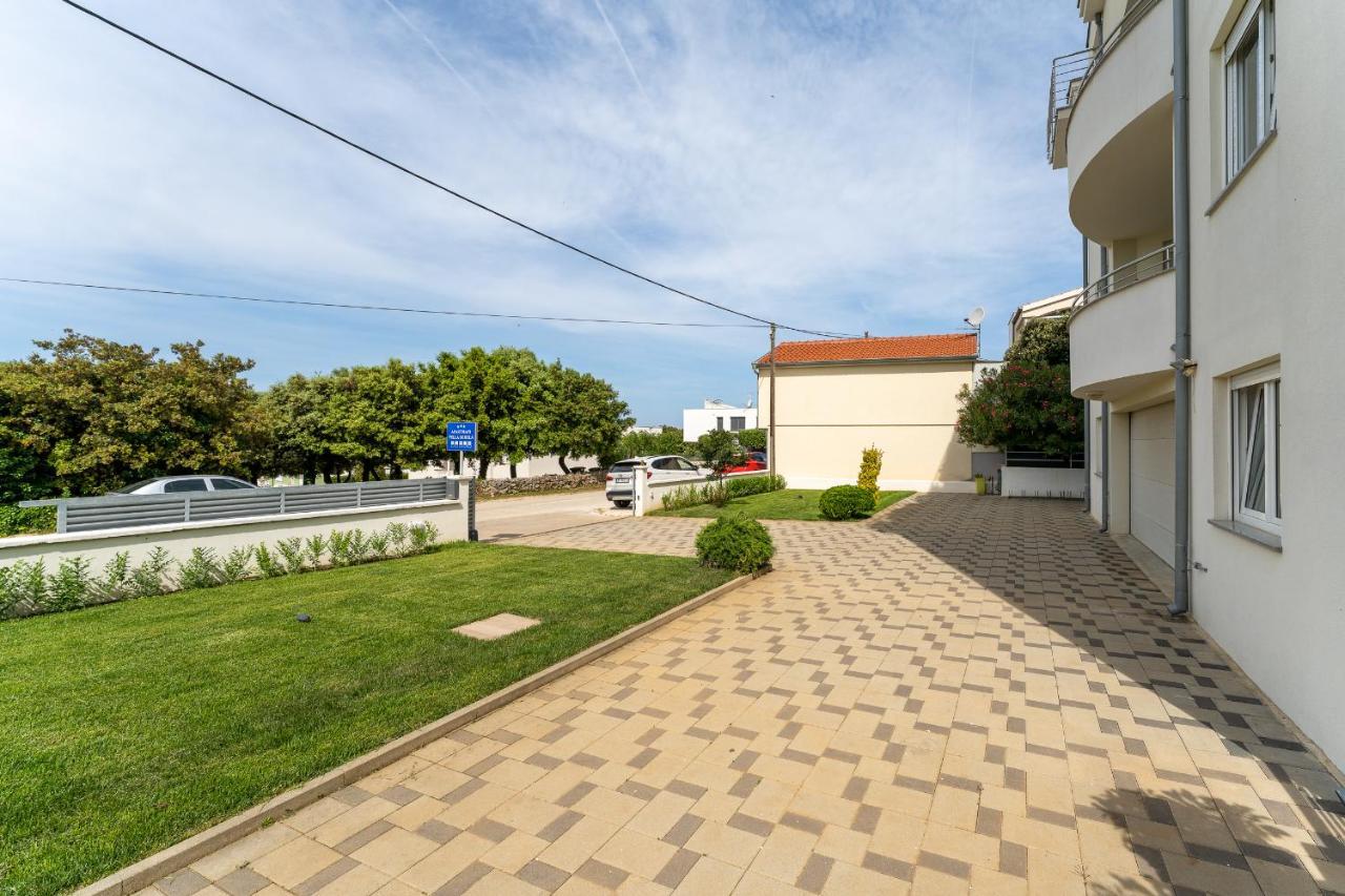 Villa Mirela Petrcane Bagian luar foto