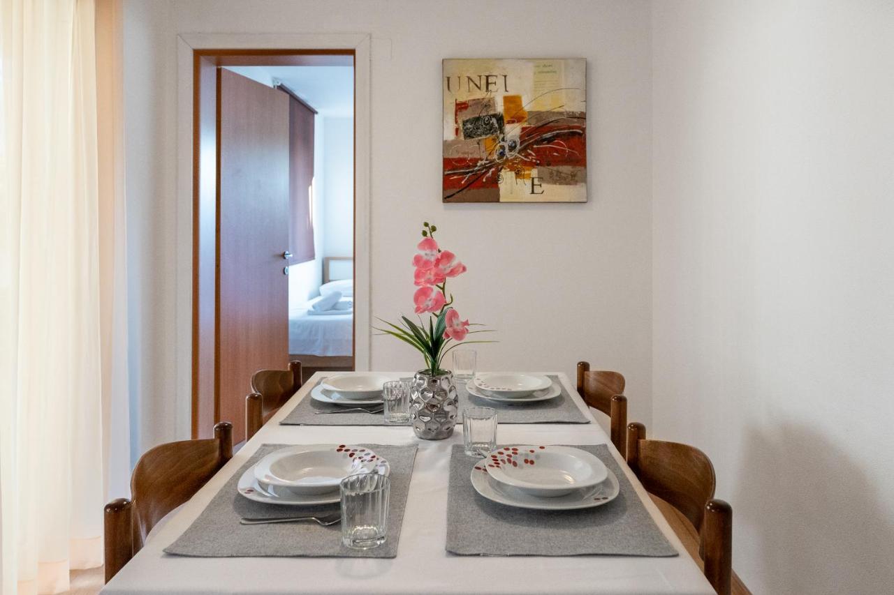 Villa Mirela Petrcane Bagian luar foto